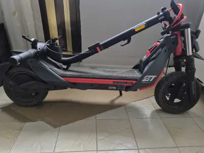 SEgway zt3 pro scooter