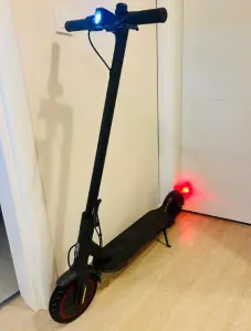 Xiaomi Mi Pro 2 Elektrikli Scooter (Şarj Döngü 26)